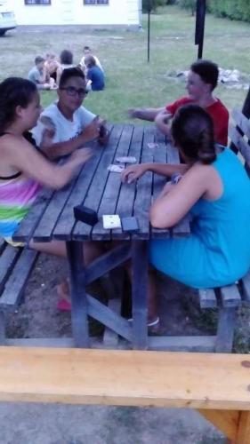 received 279366749888438